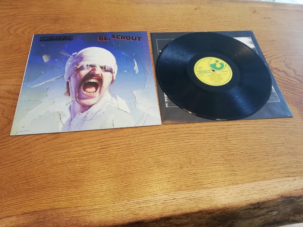 Scorpions Blackout 1982 Harvest 1C 064-64 686 Deutsche Pressung VG/VG+